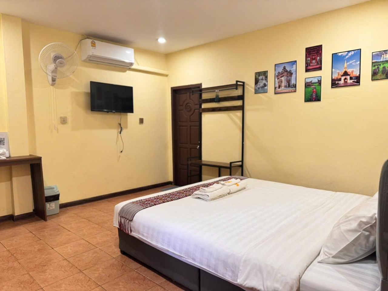 Yula Hotel Thatluang Vientiane Luaran gambar
