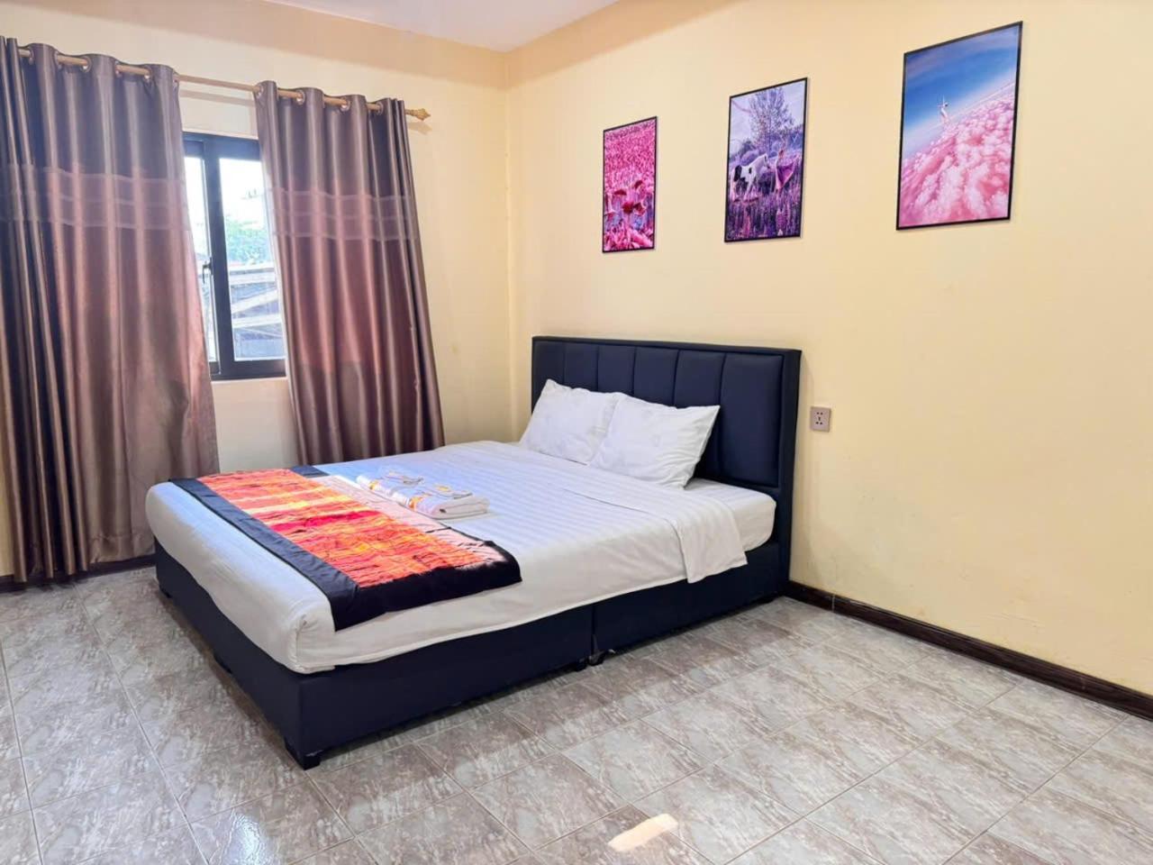 Yula Hotel Thatluang Vientiane Luaran gambar