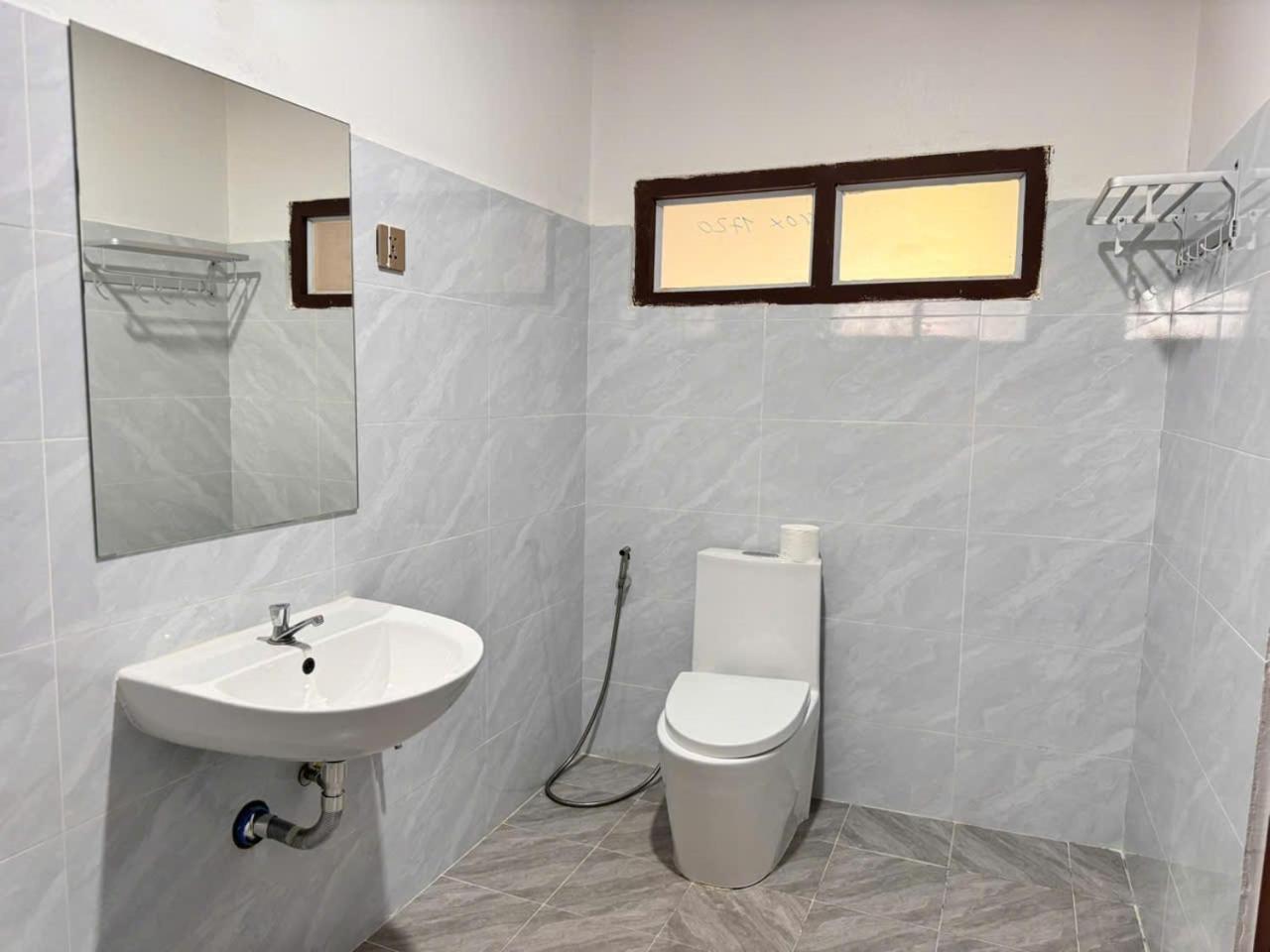 Yula Hotel Thatluang Vientiane Luaran gambar